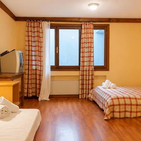 Hostdomus - B4-02 Daire *